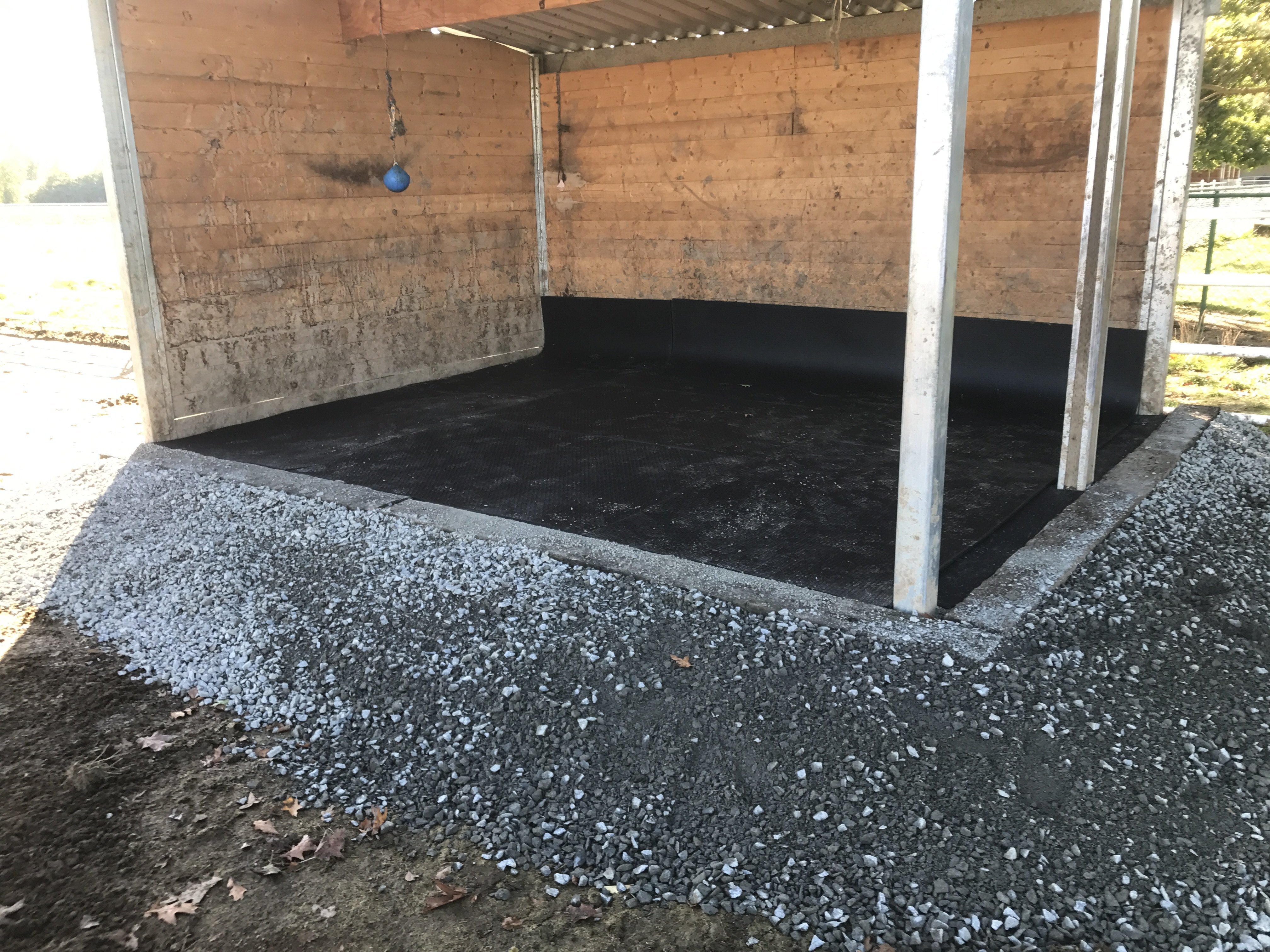 Bundle of 4 Lighthoof Panels and Geotextile Fabric