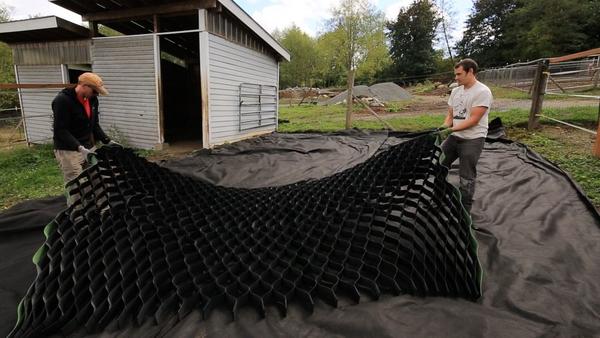 Stretch and tie panels